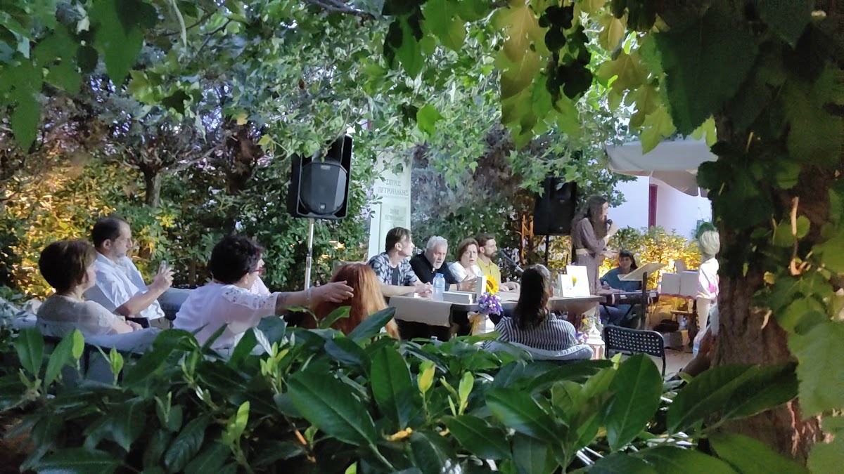 La Casa All Day Cafe Bar-2