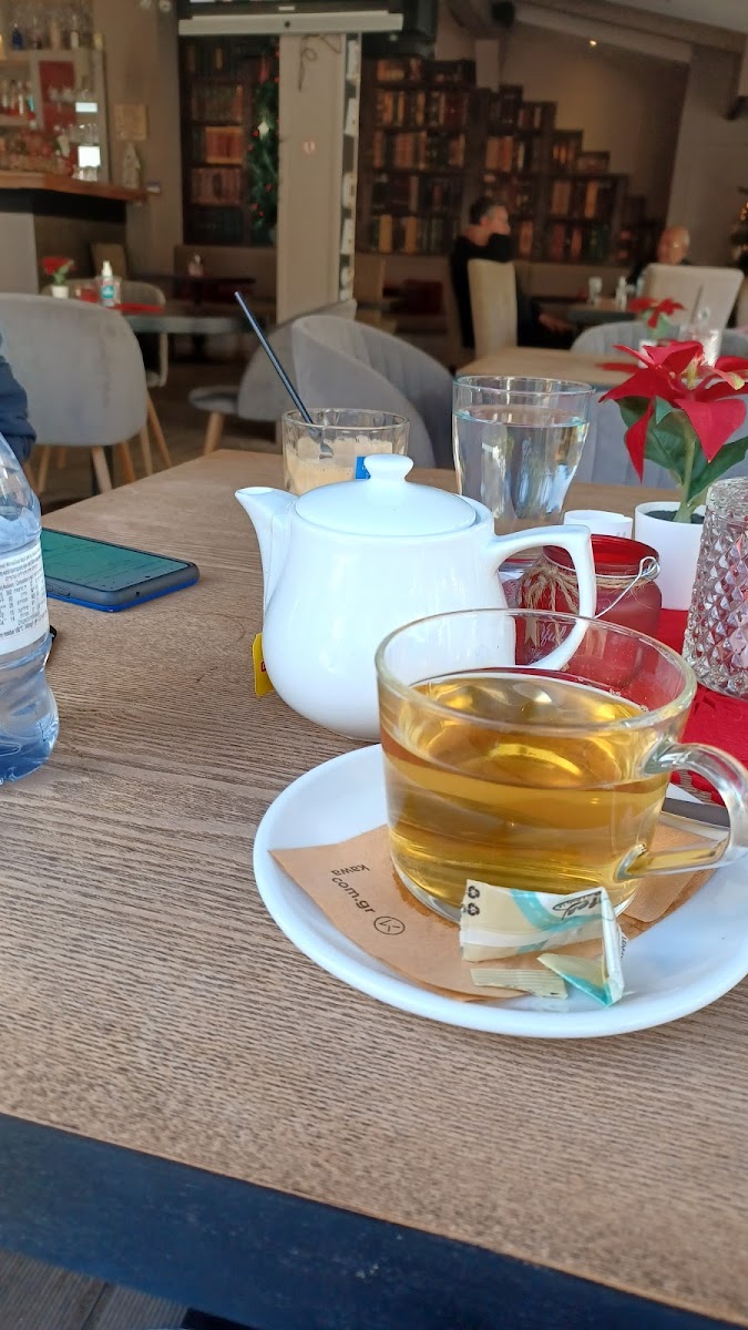 La Casa All Day Cafe Bar-9